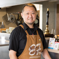 籠屋たすく　店長　佐々木　健